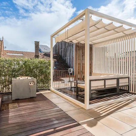 Daire Guestready - Elegant Retreat With Terrace